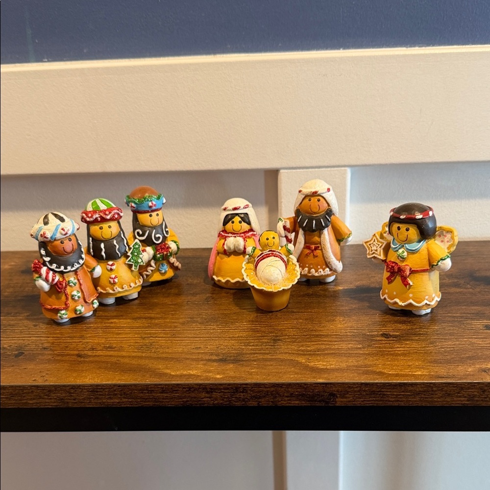 Gingerbread Nativity Figurine Set